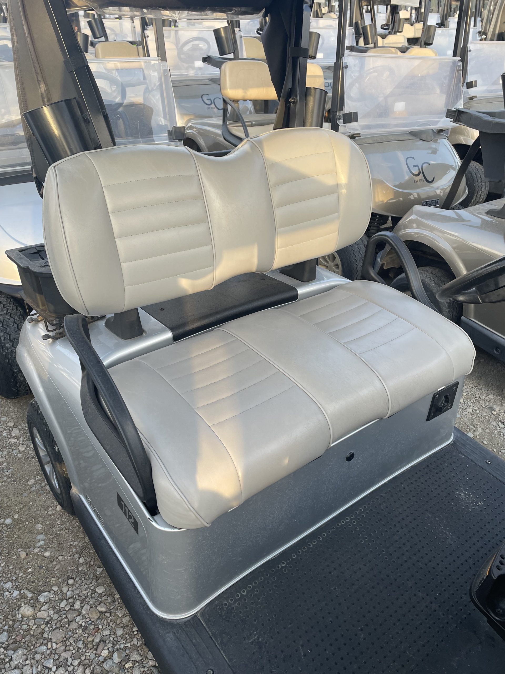 INSTOCK 5/14/26 A GROUP OF 4 EXTRA CLEAN SILVER 2023 EZGO RXV ELITES 2 SEATER WITH FACTORY SAMSUNG LITHIUM BATTERY / 5 YEAR FACT WARRANTY GOOD TILL SUMMER 2031 - Image 2