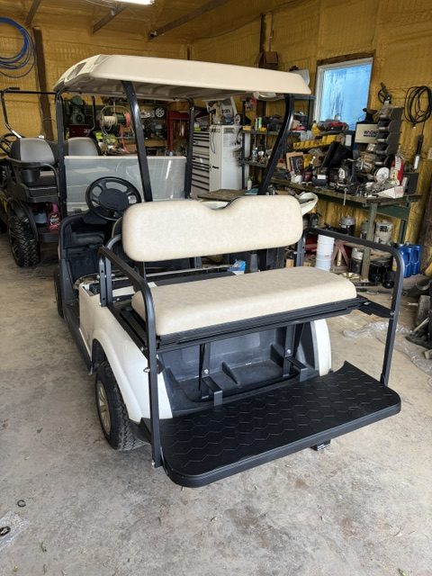 INSTOCK JULY 2 2026 / A 2023 EZGO WHITE 4 SEATER RXV ELITE GOLF CART W/ FACTORY LITHIUM BATTERIES WARRANTY GOOD TILL SUMMER 2031 - Image 2