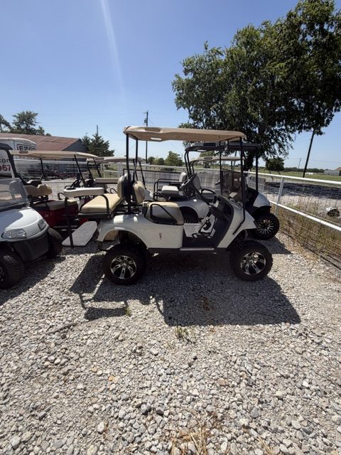instock 9/8/26 2026 WHITE LIFTED 2007 EZGO PDS 36V GOLF CART NEW US BATTERIES, IT HAS FUNCTIONING LIGHTS & BATTERY GAUGE . RUNS/ DRIVES AS IT SHOULD ! - Image 3