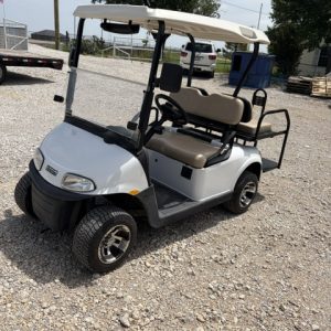 WHITE 2023 RXV ELITE FACTORY LITHIUM BATTERY W/ 5 YEAR WARRANTY LEFT ON BATTERY , NICE CLEAN BODY,LIGHT KIT OLD STYLE HD REAR FLIPSEAT, SMALLER MAG WHEELS & TIRES WINDHIELD ECT..